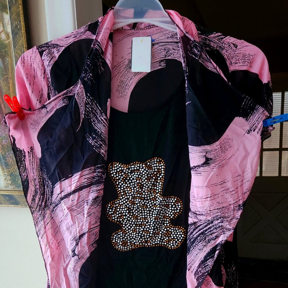D9  Adorable Bejeweled bear tshirt attached to pink duster No tags 24" l 18 wide